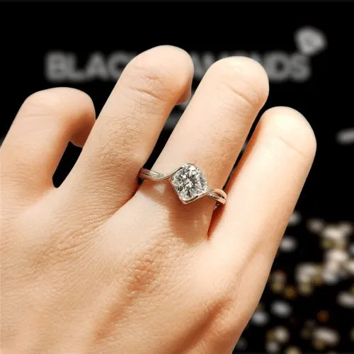 1.0 Ct Round Diamond Angel Engagement Ring
