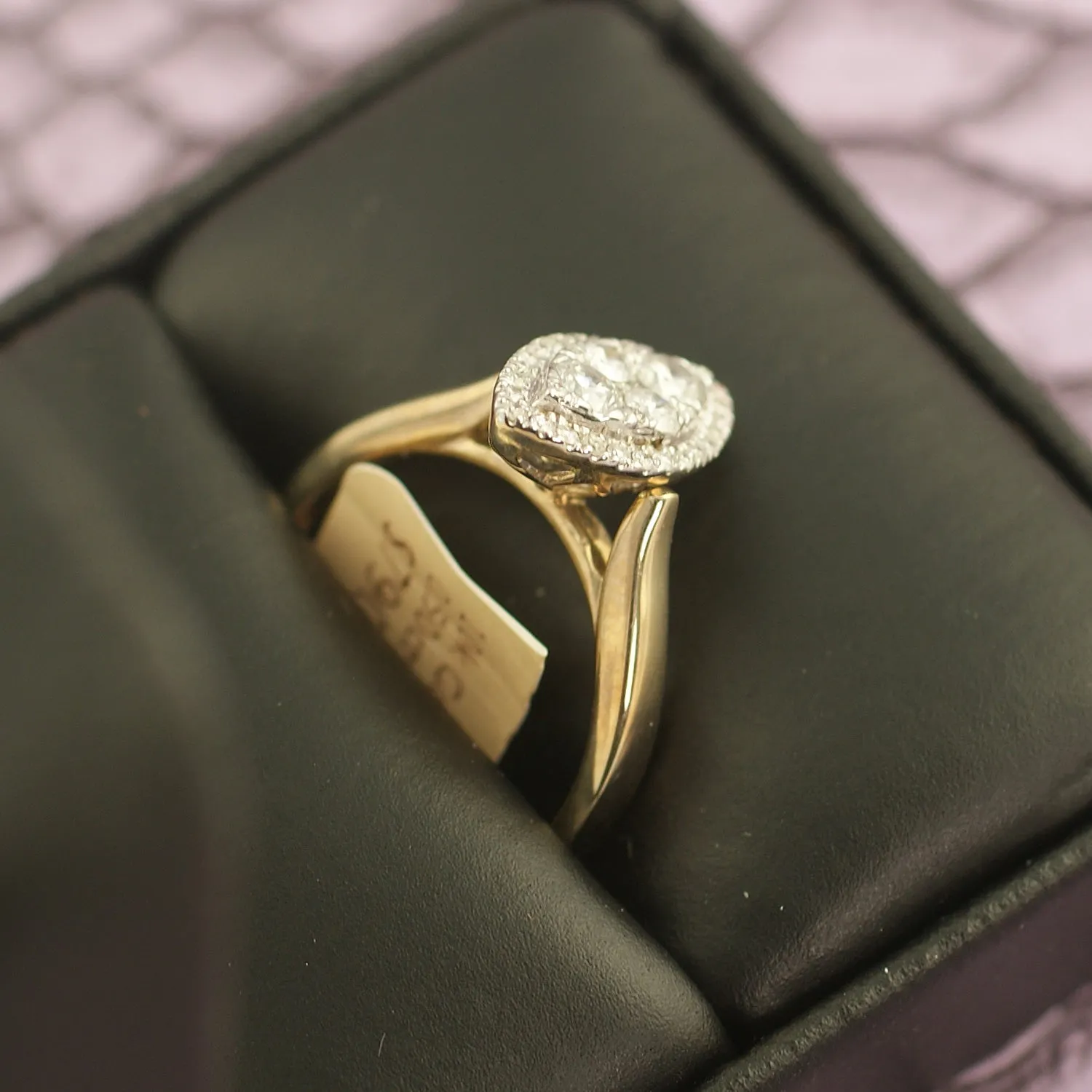 10K gold 0.50 Carat Marquise Diamond Ring