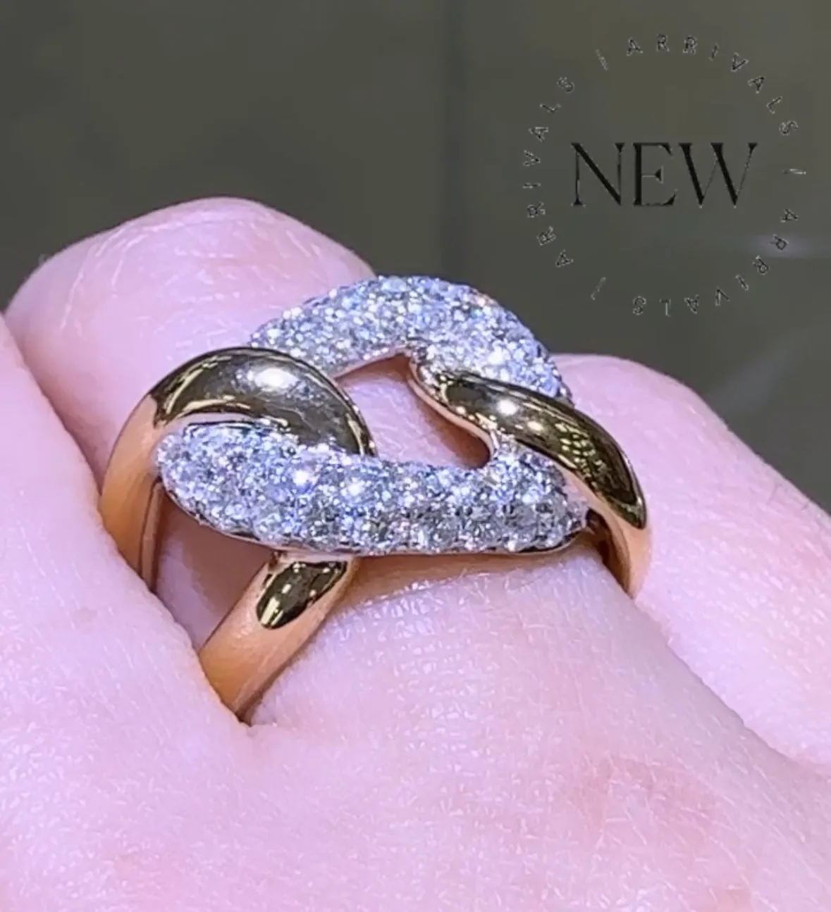 1.33ct tw Ladies Two Tone Gold Link Diamond & Gold Ring