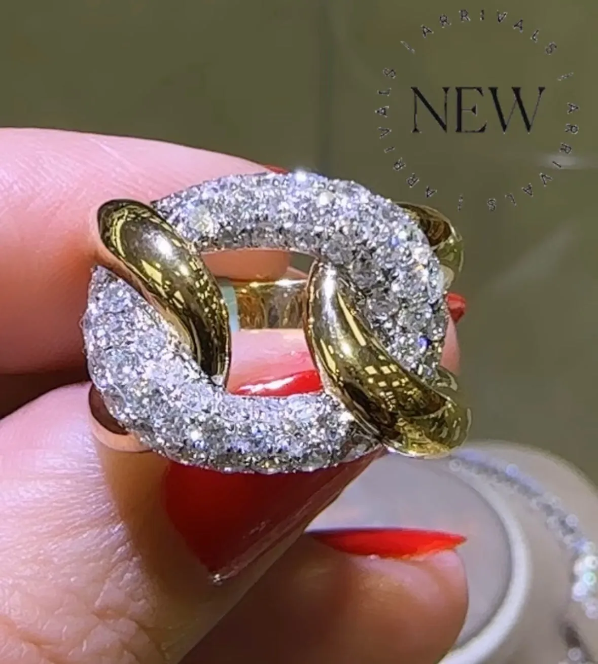 1.33ct tw Ladies Two Tone Gold Link Diamond & Gold Ring
