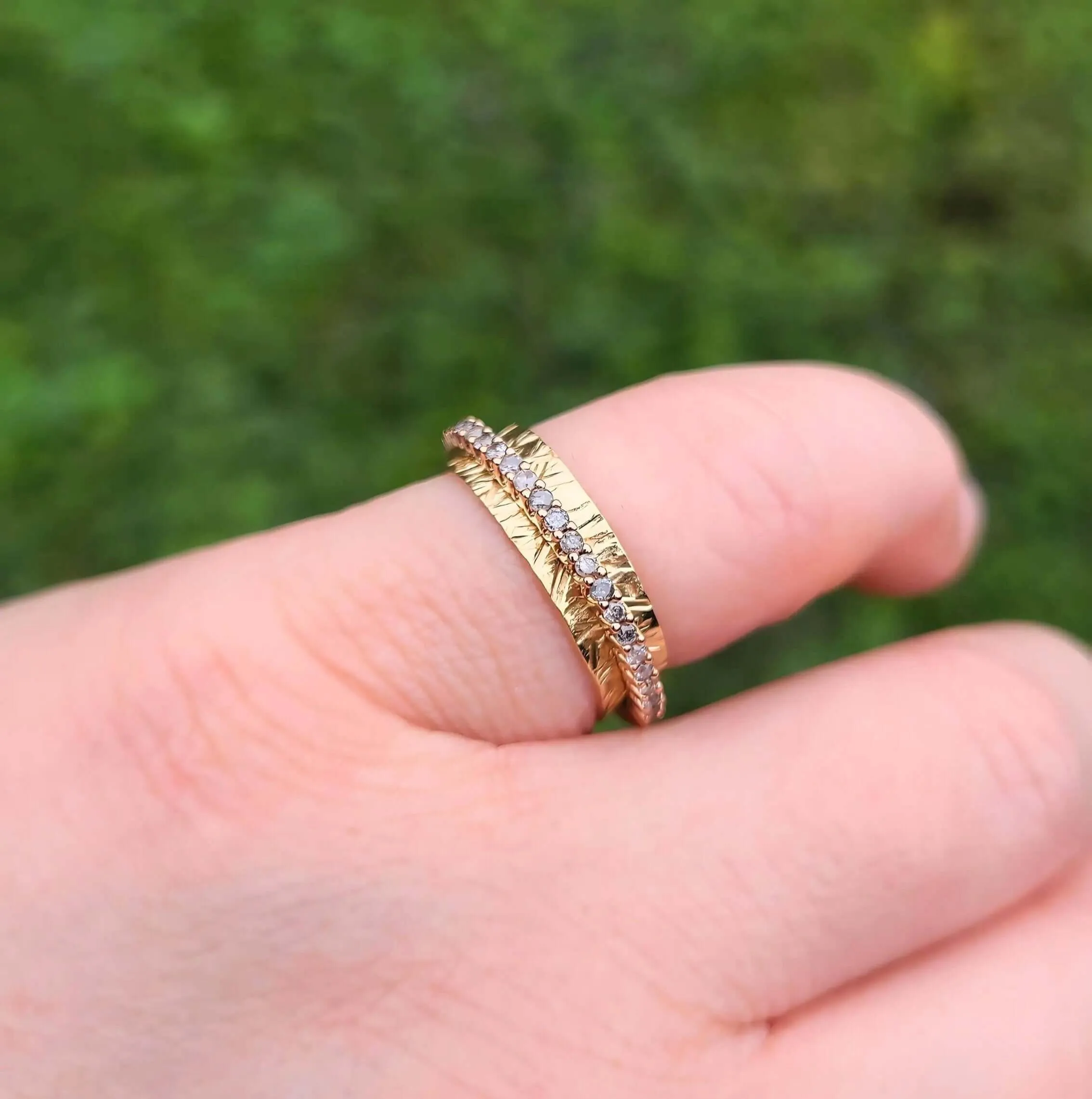 14K Salt and Pepper Diamond Pinky Spinner Ring - Size 5.75