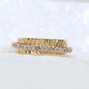 14K Salt and Pepper Diamond Pinky Spinner Ring - Size 5.75