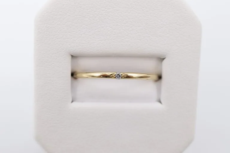 14k yellow gold stalking ring 0.2 carat 1st,round diamond