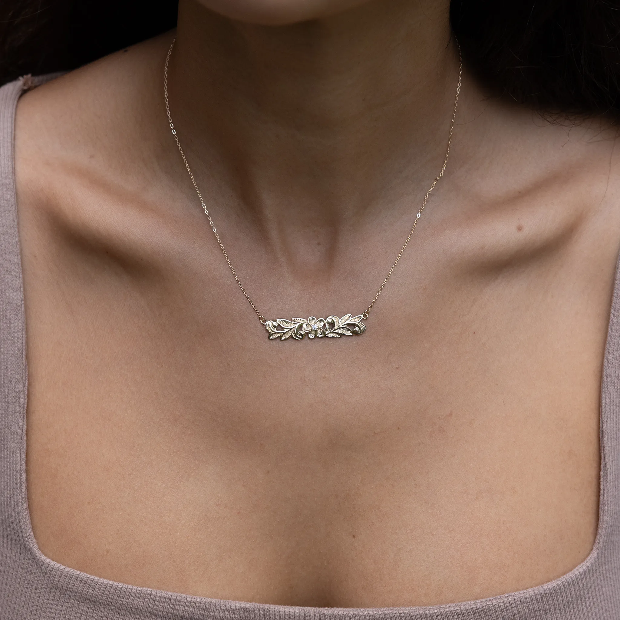 16" Hawaiian Heirloom Plumeria Necklace in Gold with Diamond - 39mm