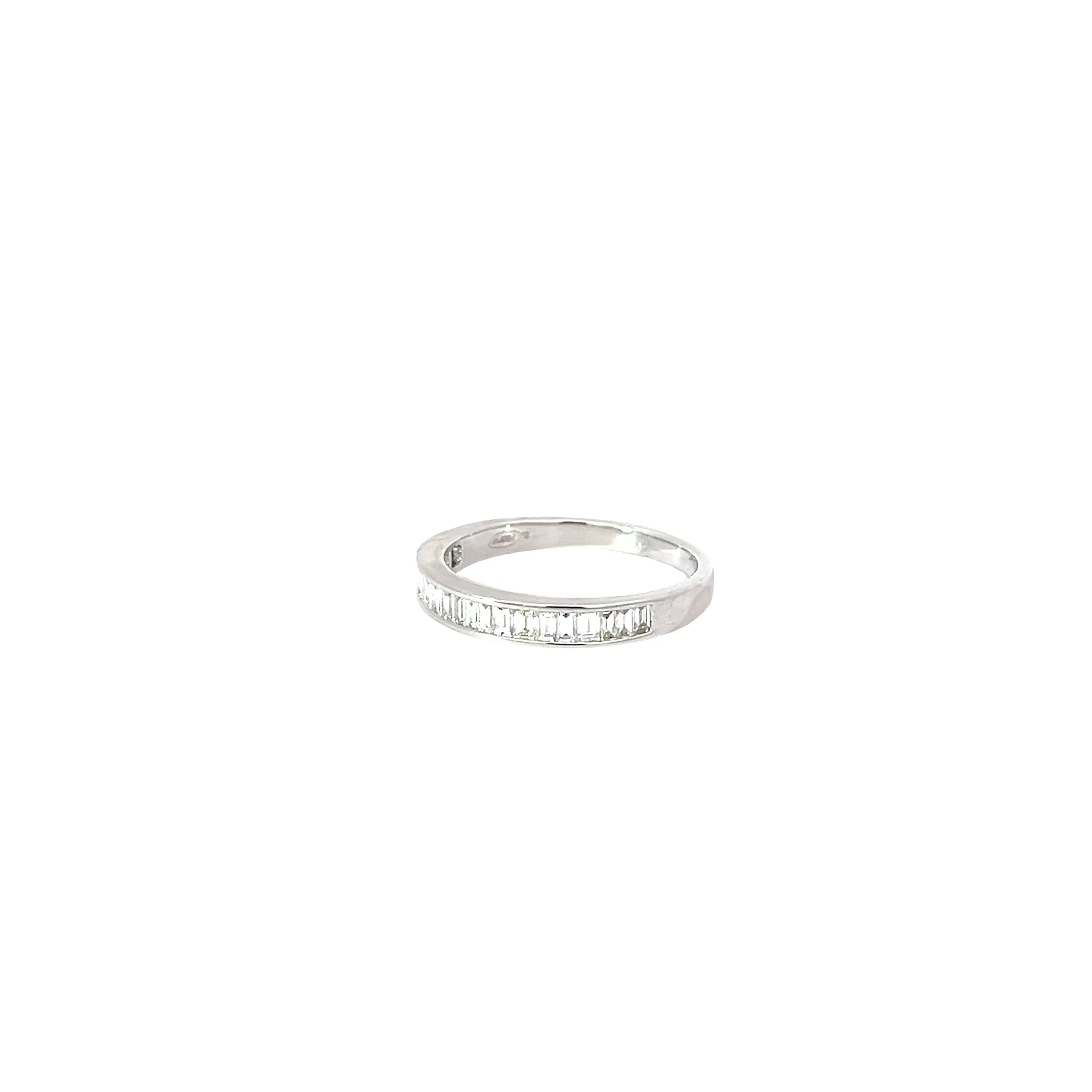 18k white gold .50CT F VS2 baguette Diamond Ring