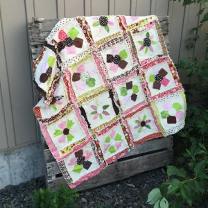 Applique Quilt Pattern with Flowers