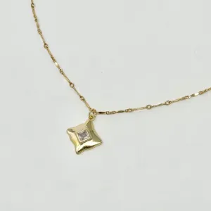 Audrey Captured Diamond Necklace | Bar Chain | Gold