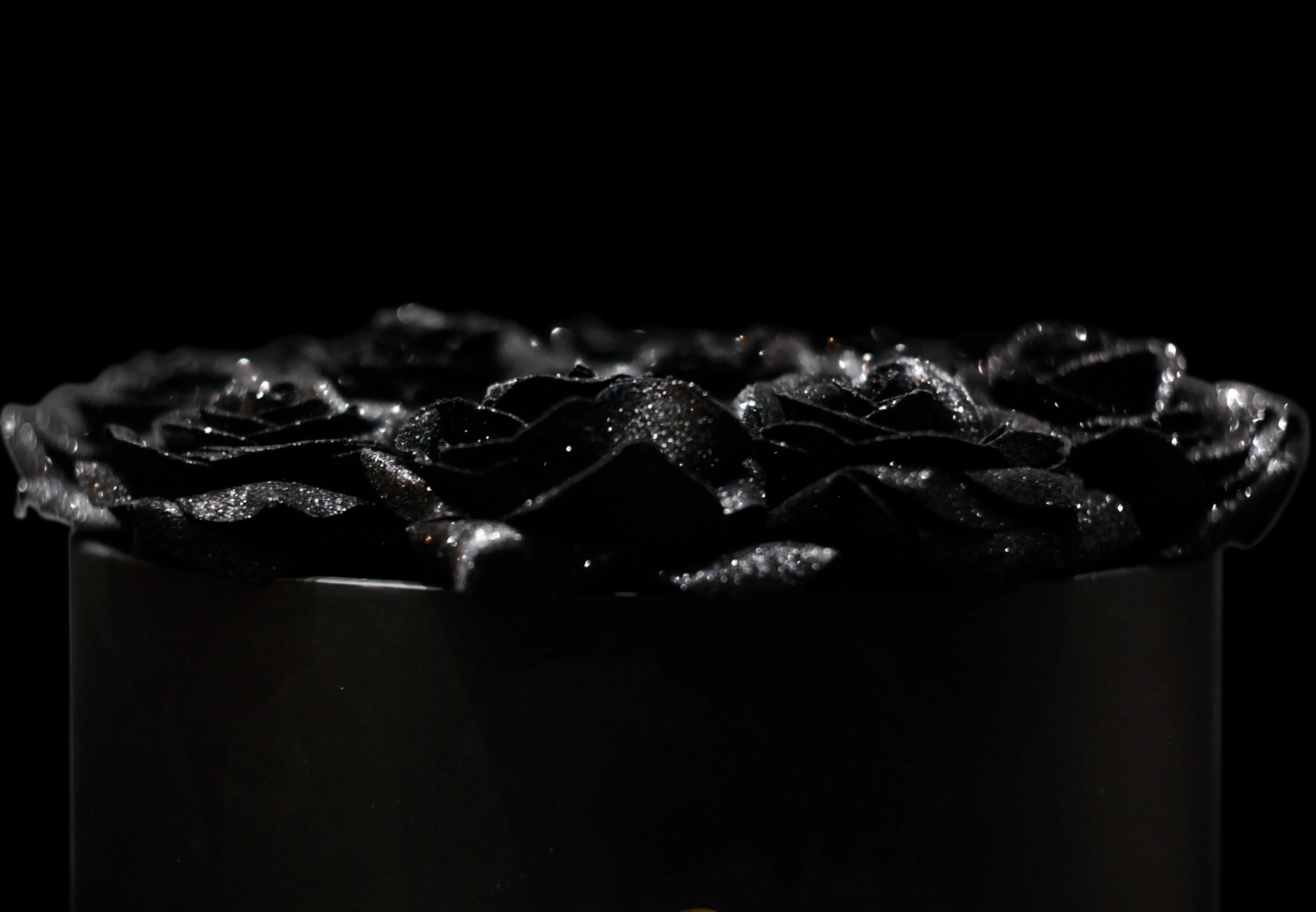 Black Glitter Roses - Black Box