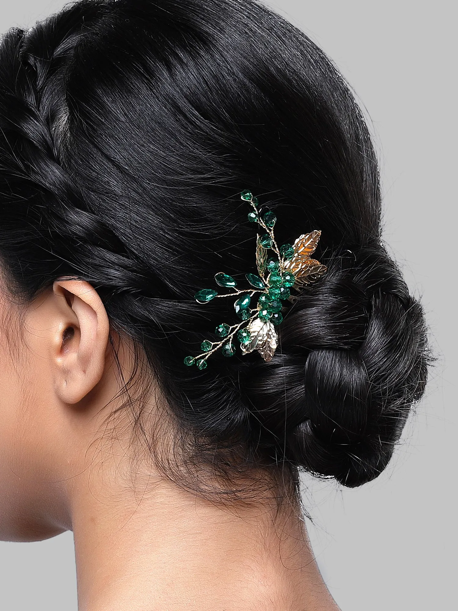 Bohey by KARATCART Green Crystal Leaf Design Hair Clip for Women