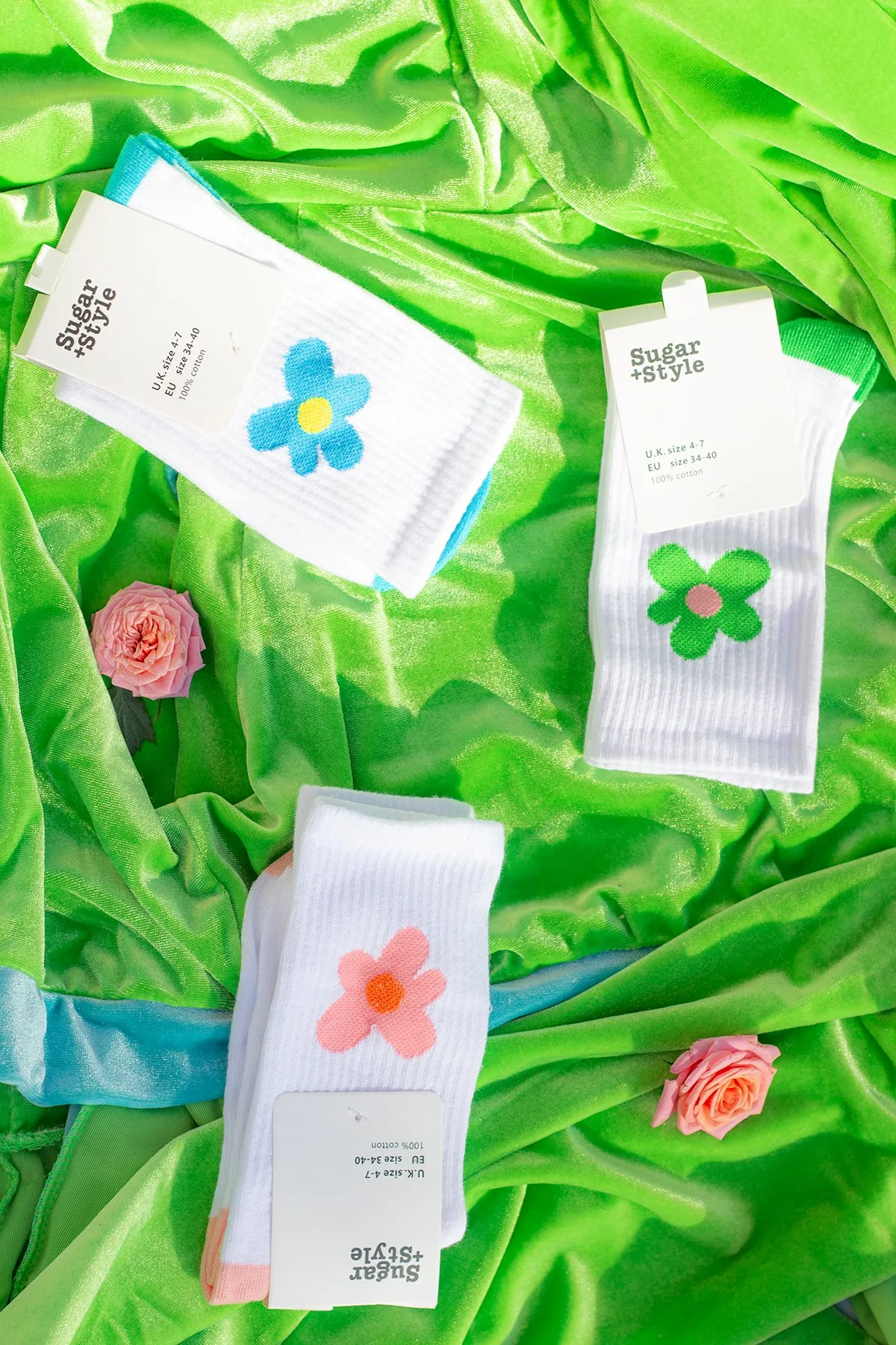 Bright Single Cartoon Flower Motif Socks