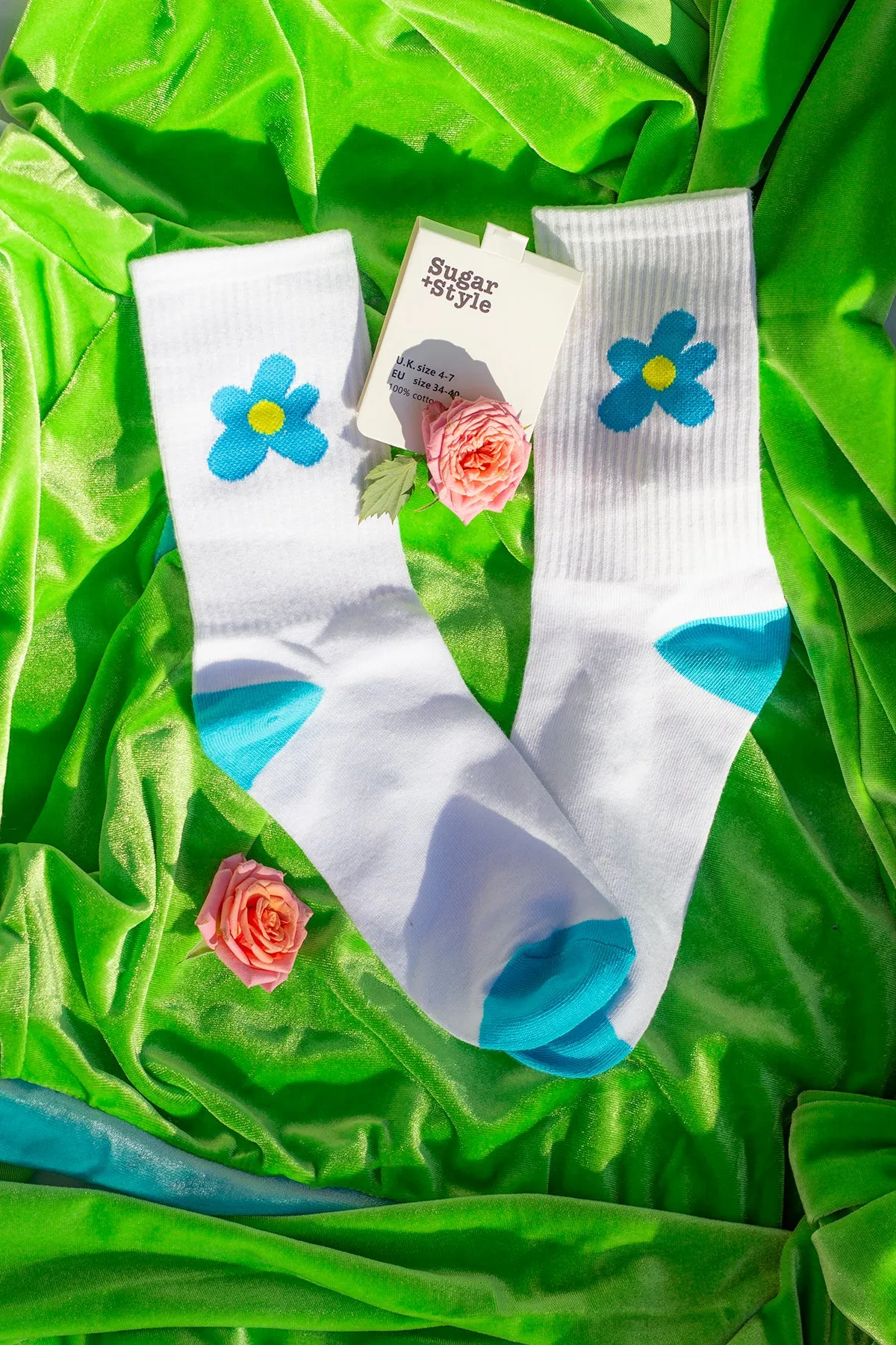 Bright Single Cartoon Flower Motif Socks