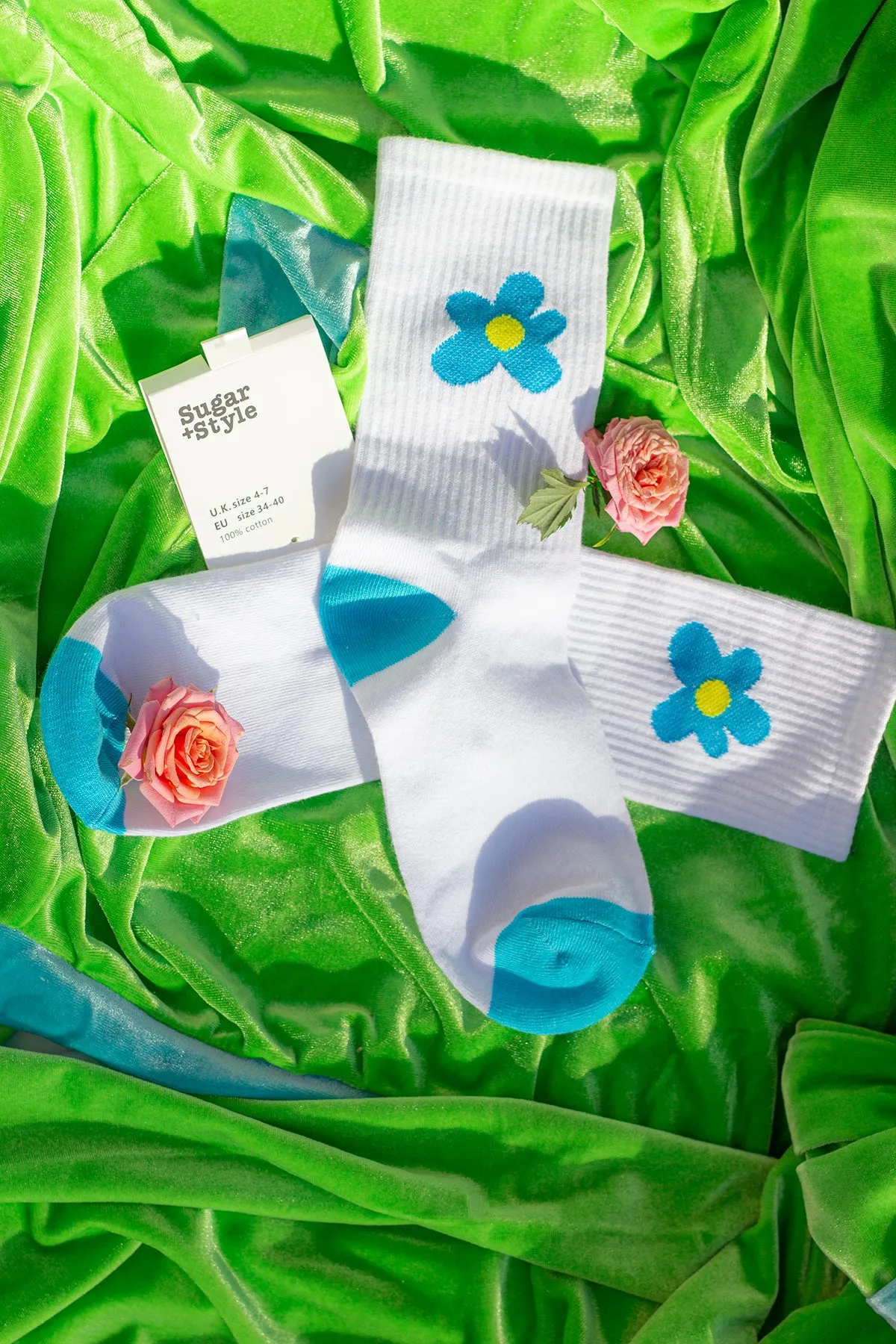 Bright Single Cartoon Flower Motif Socks