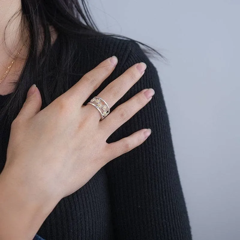 Daisy Flower Adjustable Ring