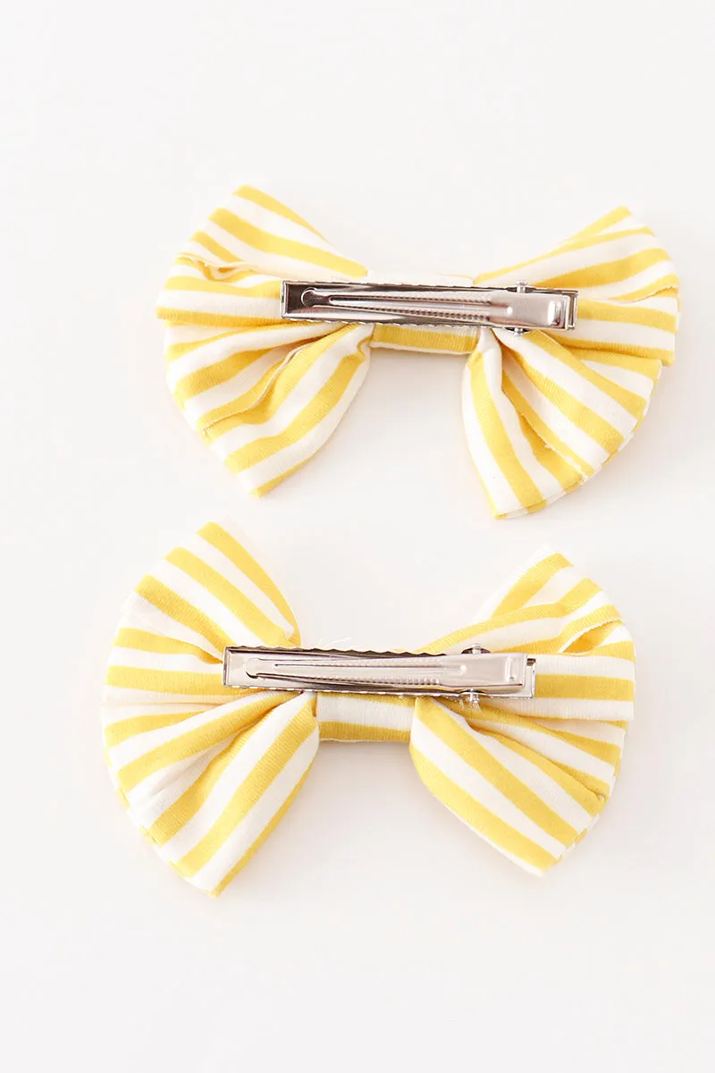 Gold Piggie Hair Bow