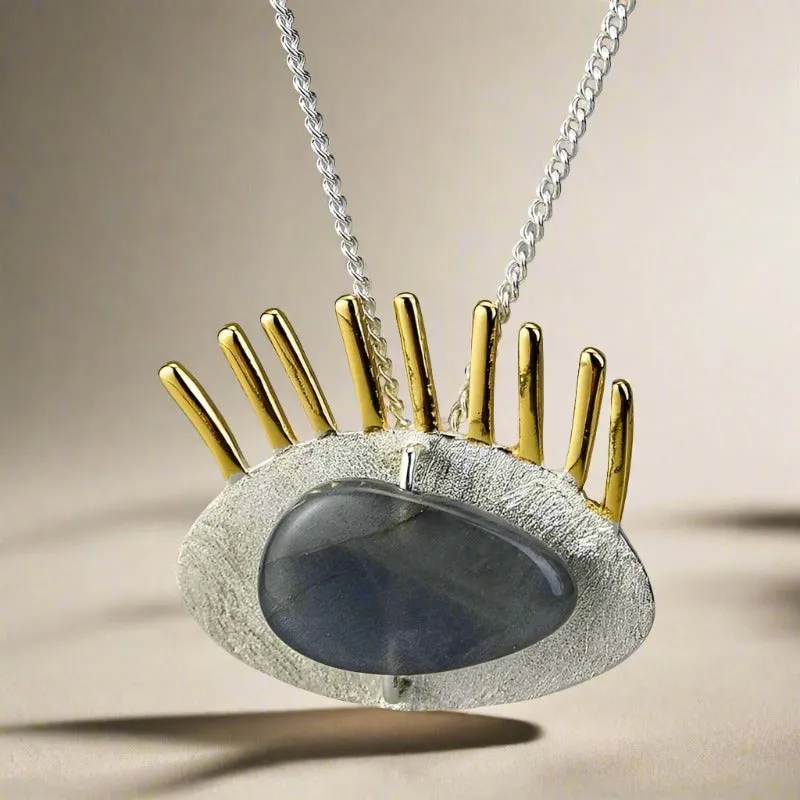 Golden Eyelashes Pendant