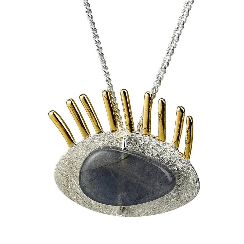 Golden Eyelashes Pendant