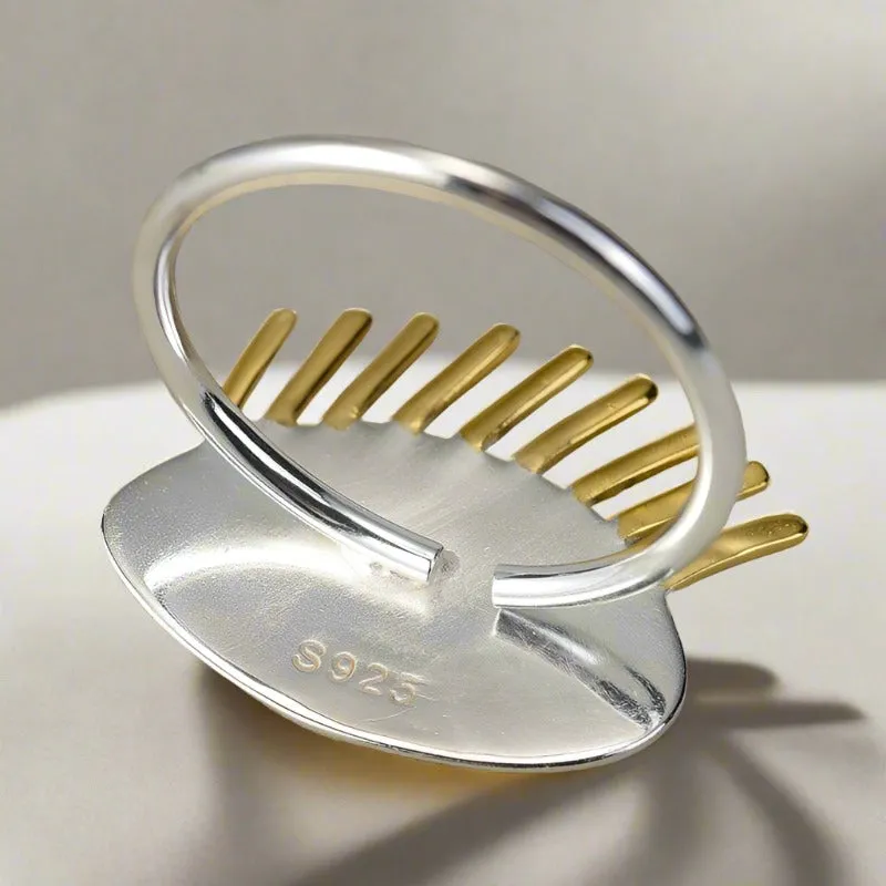 Golden Eyelashes Ring