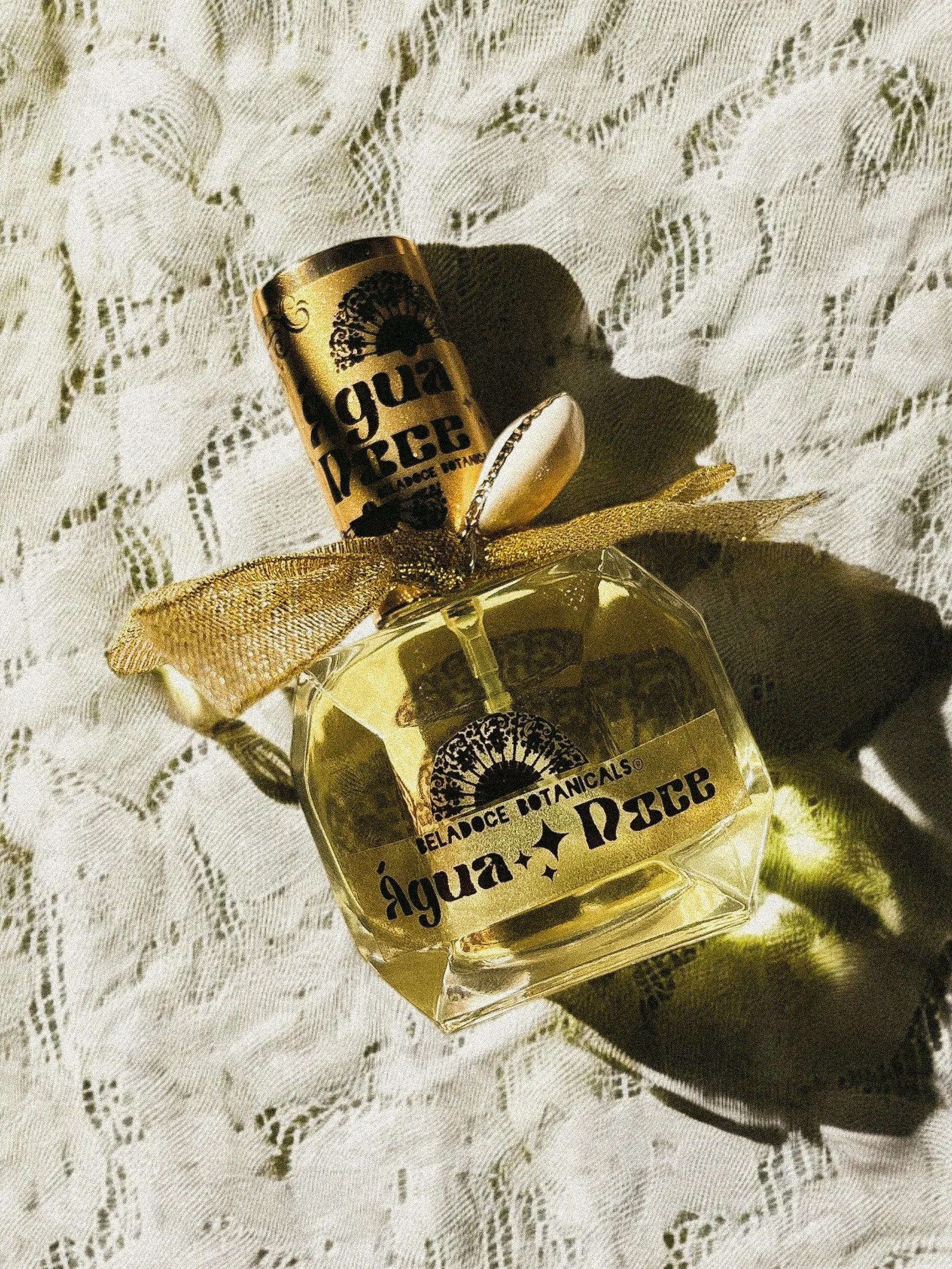 Água Doce Honey   Ylang Ylang Perfume