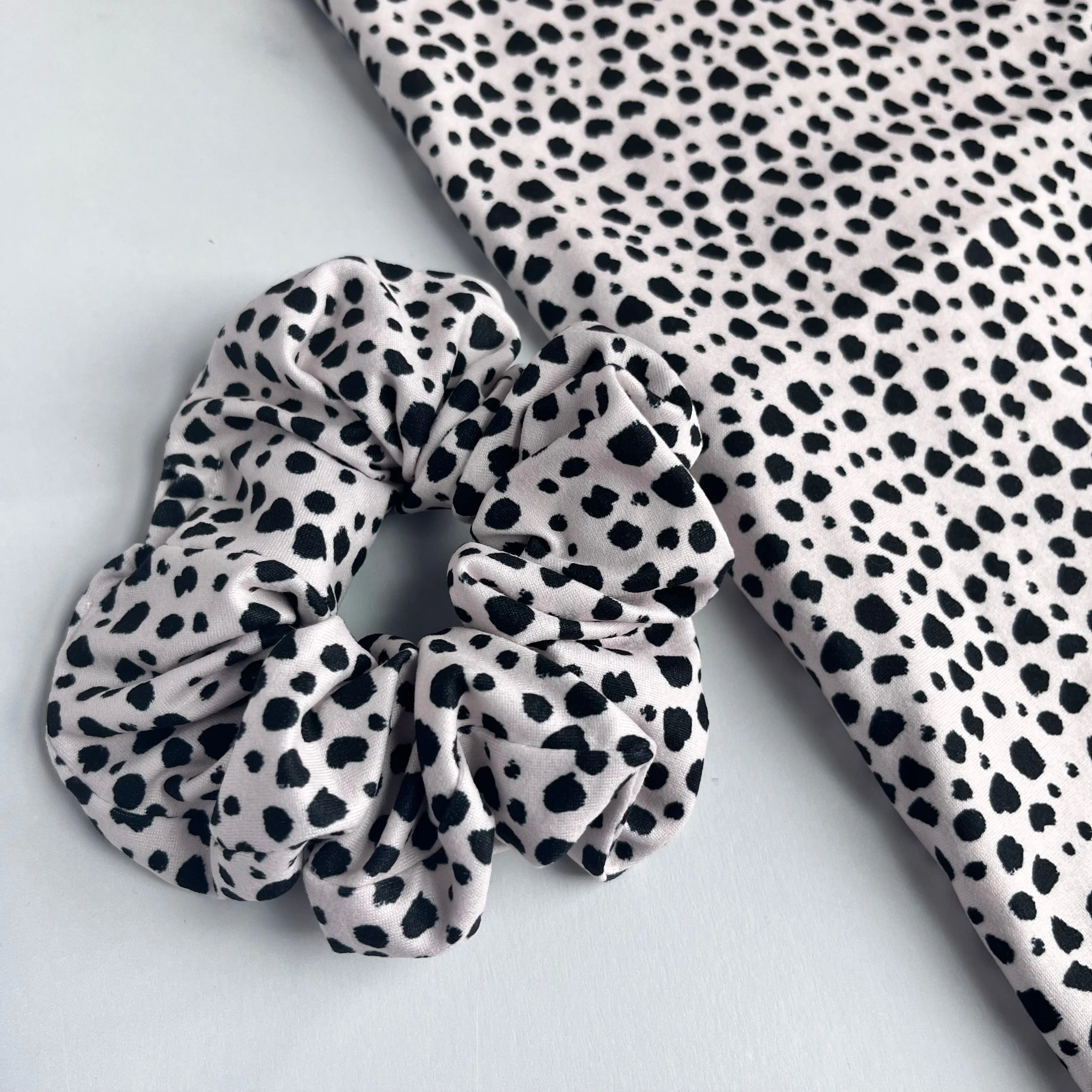 Simple Dots Scrunchie