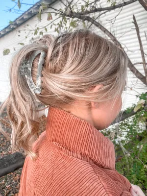 Simple Ways Hair Clip