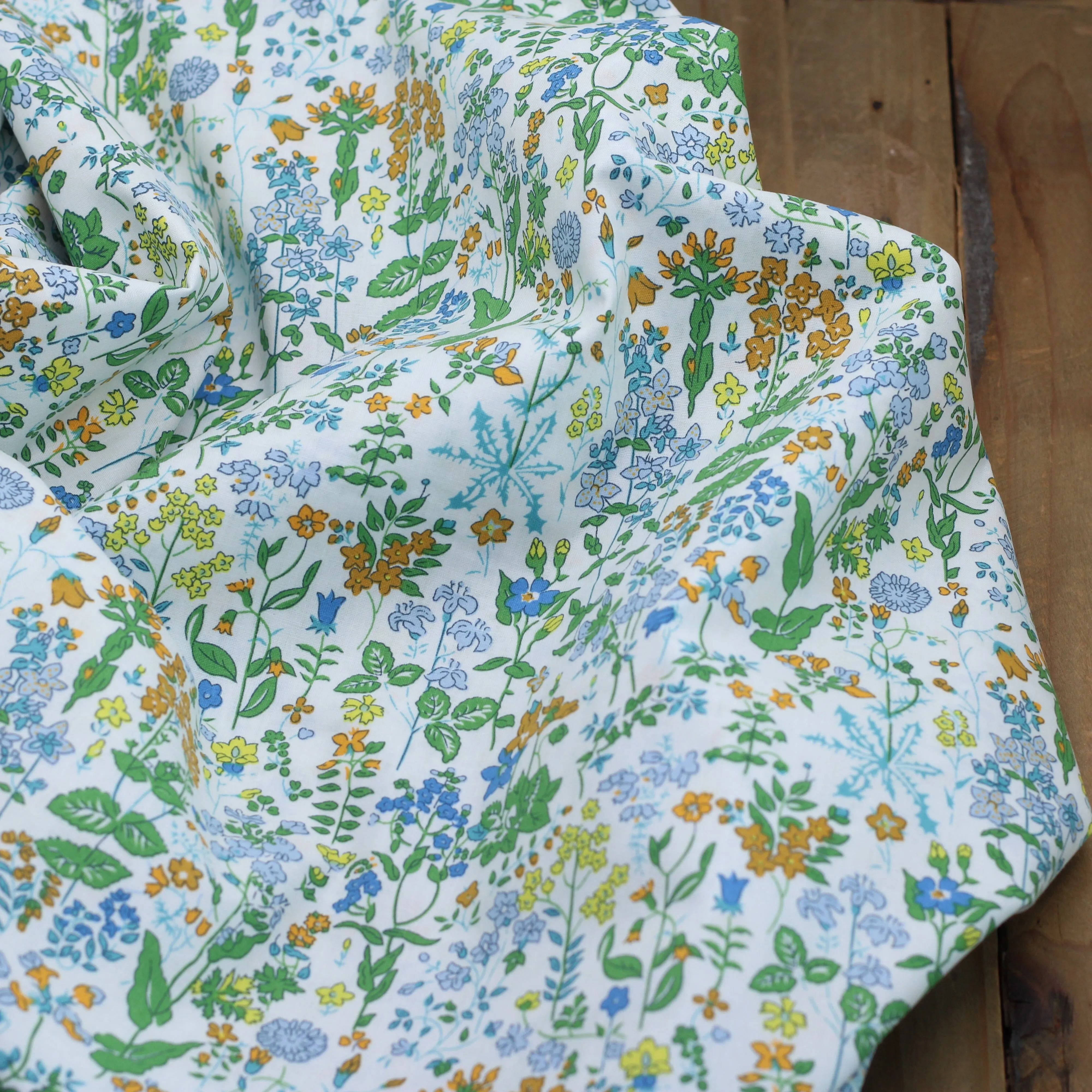 Tissu popeline de coton FLOWERS - GREEN (Vendu x10cm)