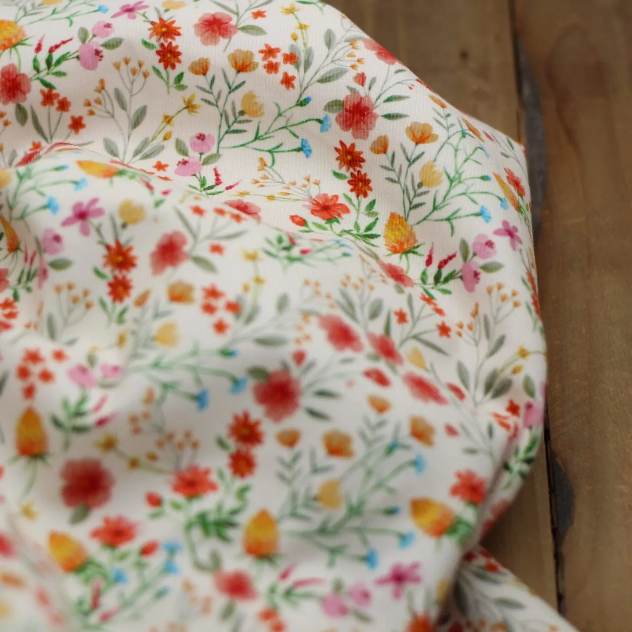 Tissu Velours milleraies -AUTUMN FLOWERS- Blanc cassé- POPPY DESIGNED FOR YOU (vendu x10cm)
